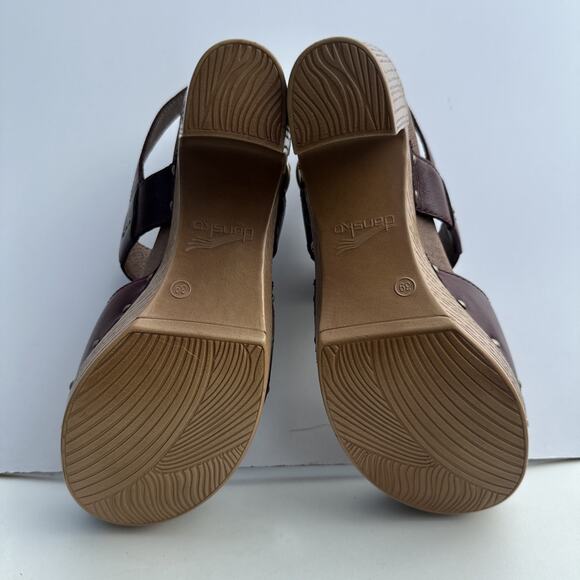 Dansko Women’s EU 39/US 8.5 Cherry Mary Jane Ankle Strap Heels Clogs Sandals - Picture 6 of 8